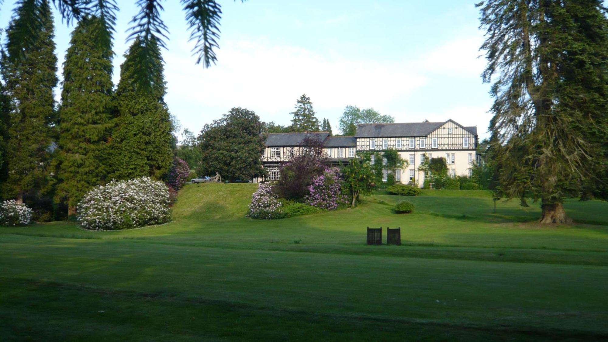 The Lake Country House Hotel & Spa Llangammarch Wells Екстериор снимка