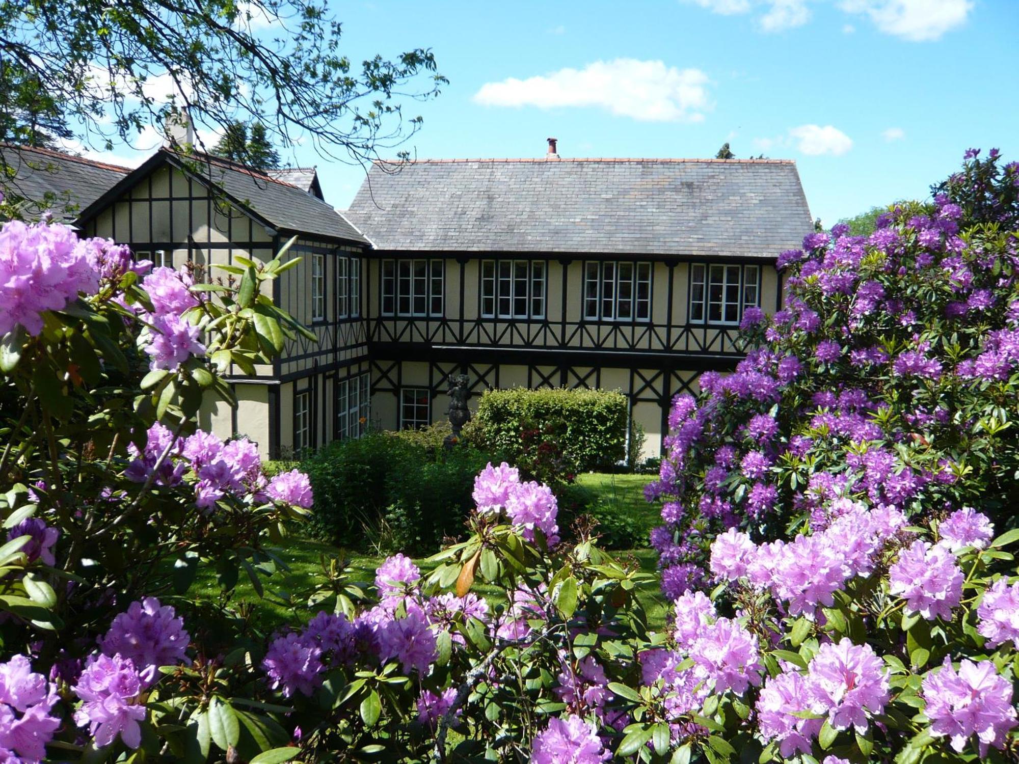 The Lake Country House Hotel & Spa Llangammarch Wells Екстериор снимка